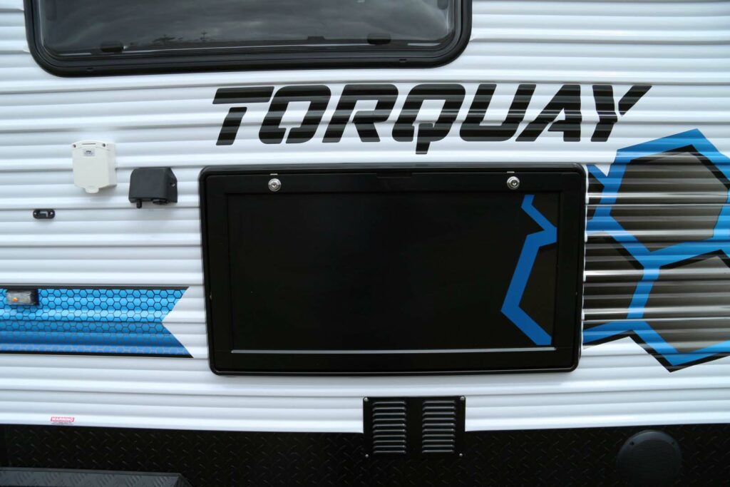 blue-sky-torquay-caravan (5)