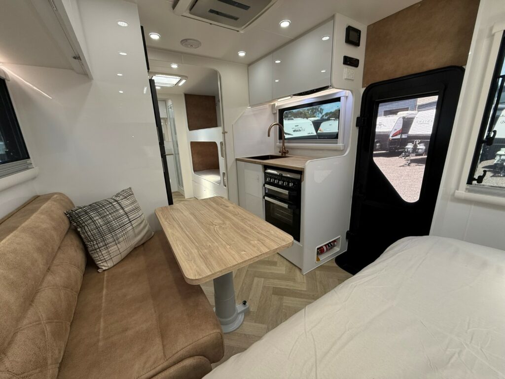 luxury-rv-quatro-offroad (29)