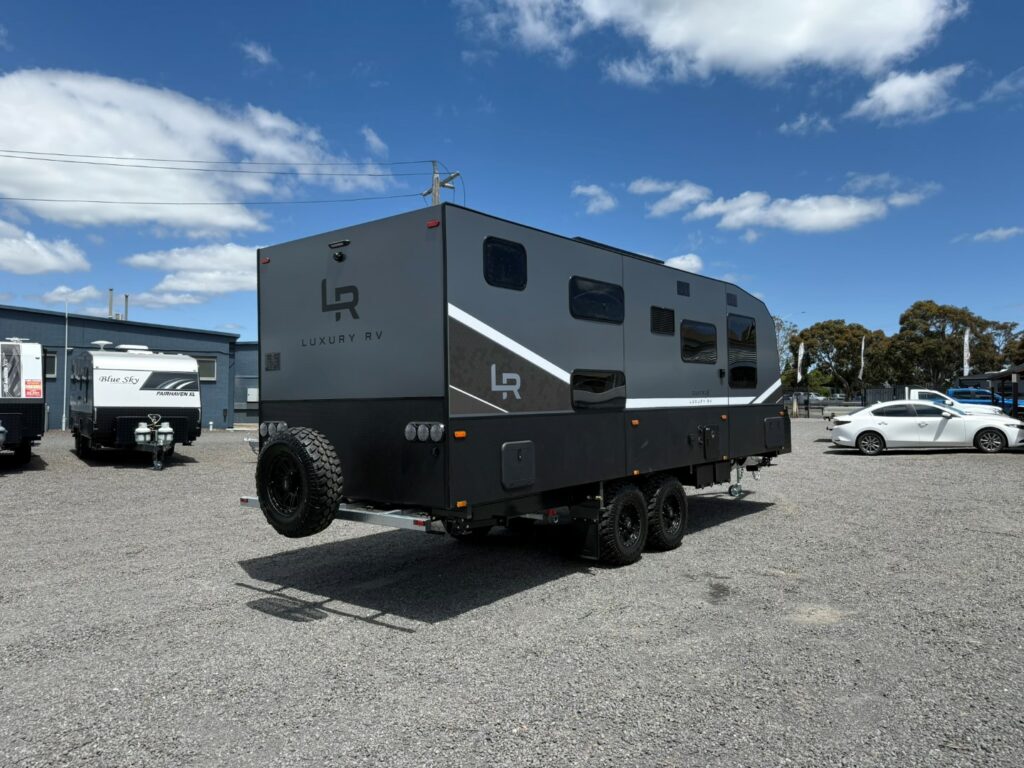 luxury-rv-quatro-offroad (5)